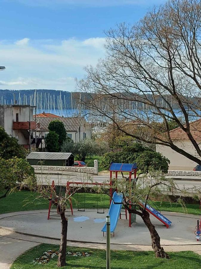 Cosy Family Apartment Marina Kastela Near Airport エクステリア 写真
