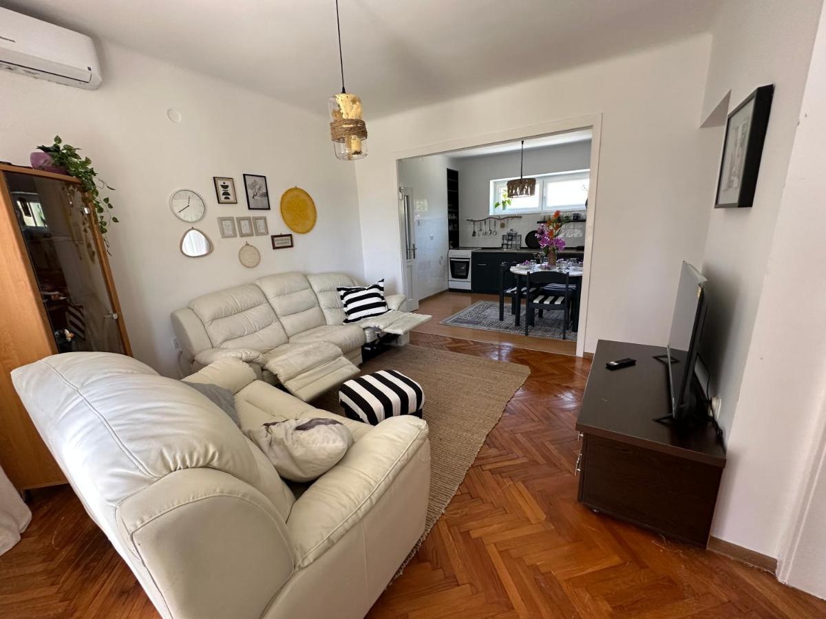 Cosy Family Apartment Marina Kastela Near Airport エクステリア 写真