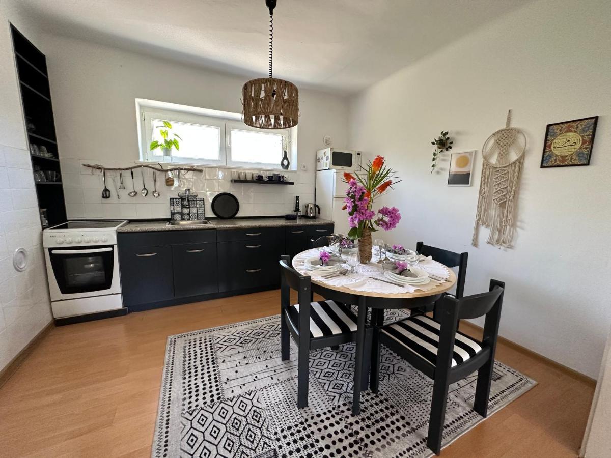 Cosy Family Apartment Marina Kastela Near Airport エクステリア 写真