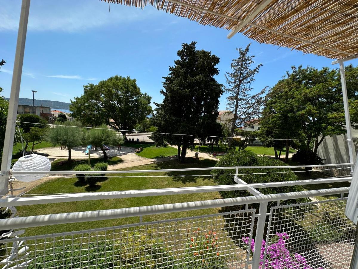 Cosy Family Apartment Marina Kastela Near Airport エクステリア 写真