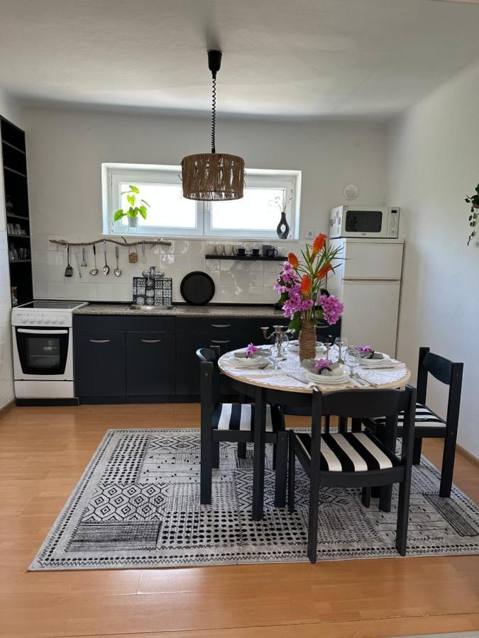 Cosy Family Apartment Marina Kastela Near Airport エクステリア 写真